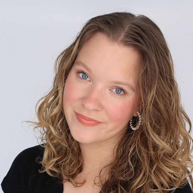 Headshot of Emma Uber.